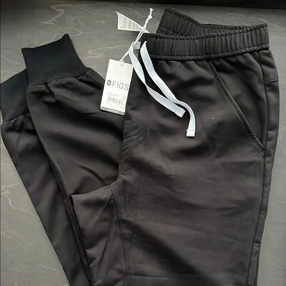 NEW WITH TAGS Figs Black Scrub Set Men’s M - Picture 3 of 3